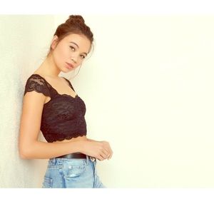 Lace black top